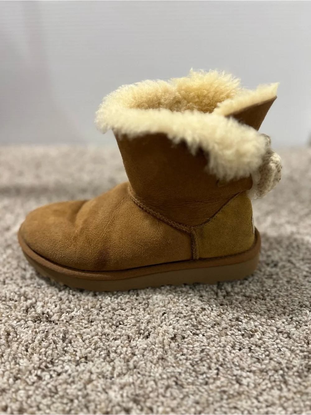 UGG Women’s Classic Short Boot - Chestnut with Cream Shearling